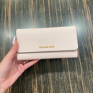 Powder blush tri-fold MK wallet